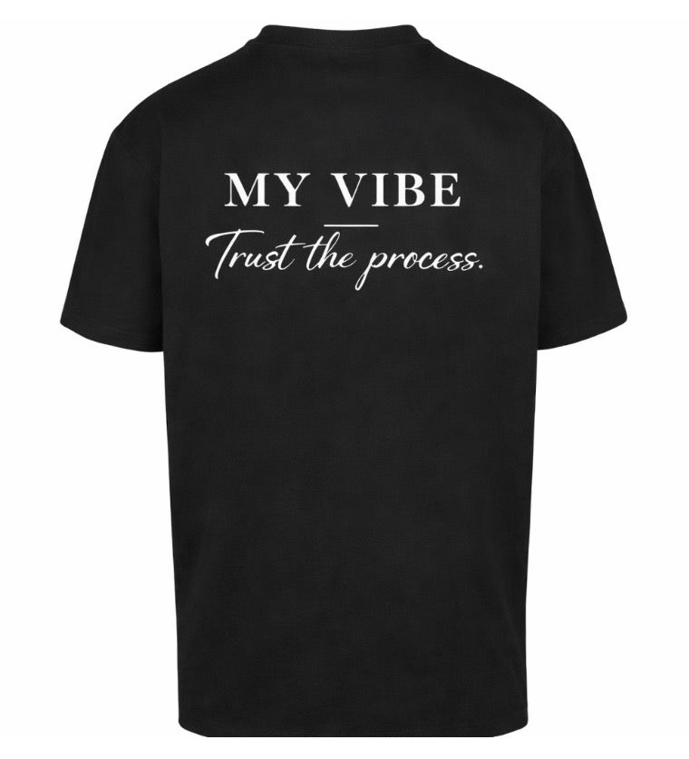 Trust the process overzised thee black/white