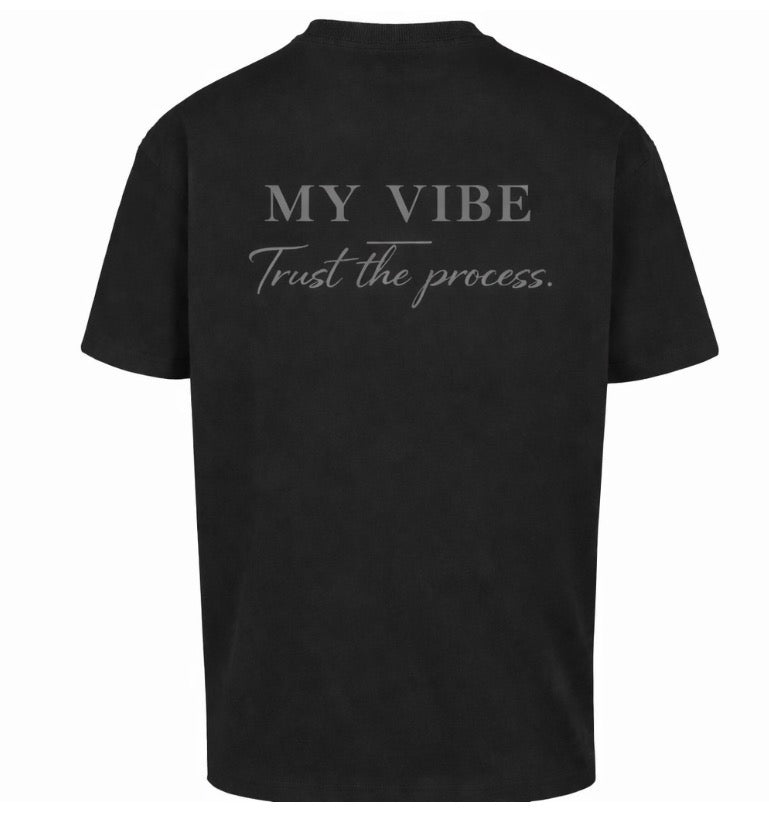Tee black trust the process grey